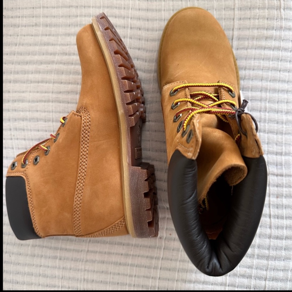 Timberland premium 6in waterproof boot wheat nubuck SIZE 6.5
